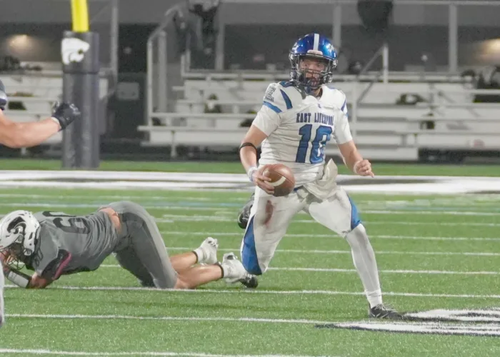 Myers' late touchdown saves Potters